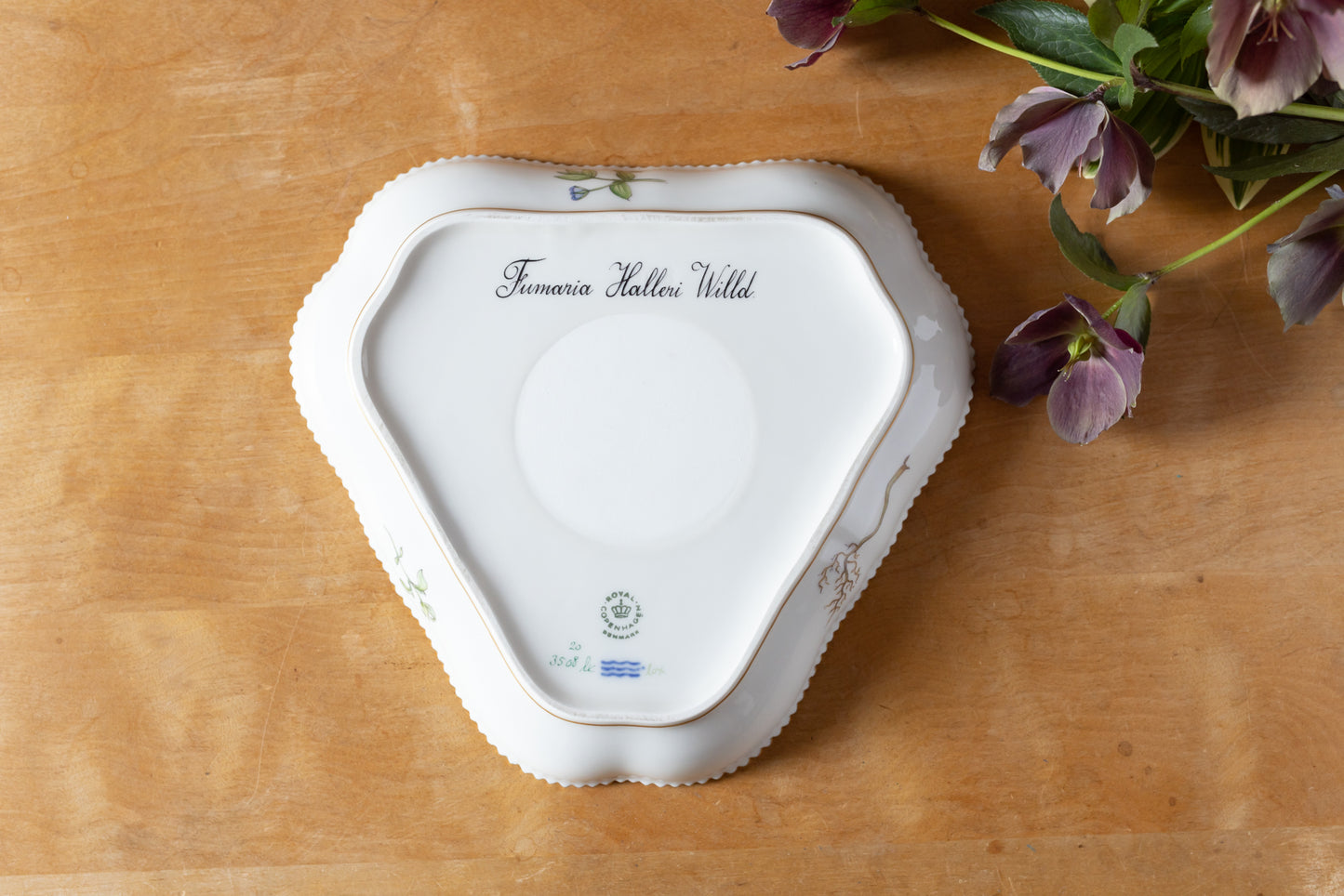 ロイヤルコペンハーゲン / フローラダニカ /トライアングルディッシュ・三角プレート20cm (ルリハコベ)