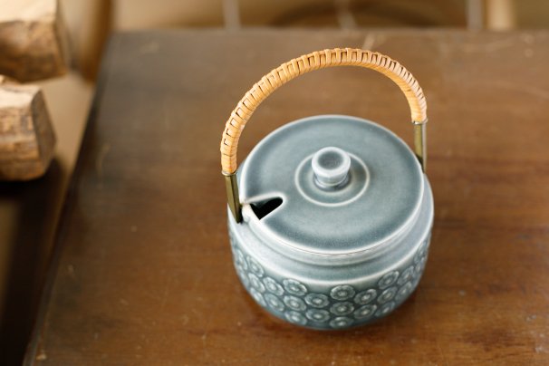 Azur(アズール)グリーン シュガーポット 蓋つき KRONJYDEN/クロニーデン