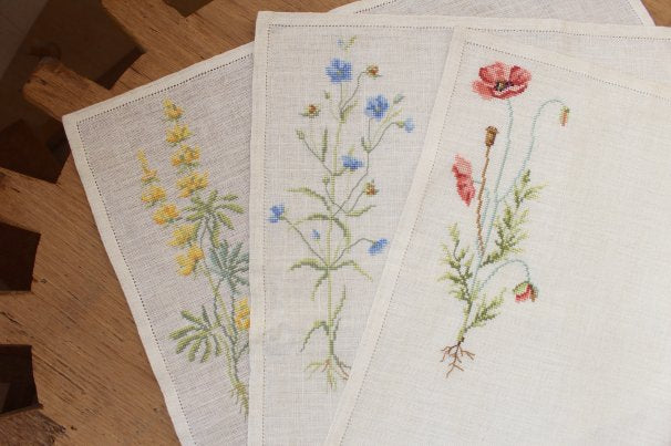 デンマーク・ヴィンテージ刺繍(クロスステッチ)リネンランチョンマット 6枚セット