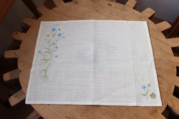 デンマーク・ヴィンテージ刺繍(クロスステッチ)リネンランチョンマット 6枚セット