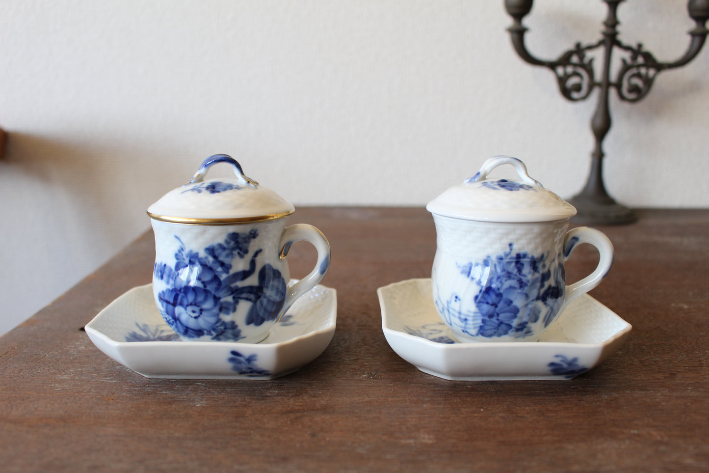ロイヤルコペンハーゲン/ブルーフラワー/カーブ 蓋つきクリームカップ&ソーサー(マスタードカップ/チョコレートカップ)2客セット