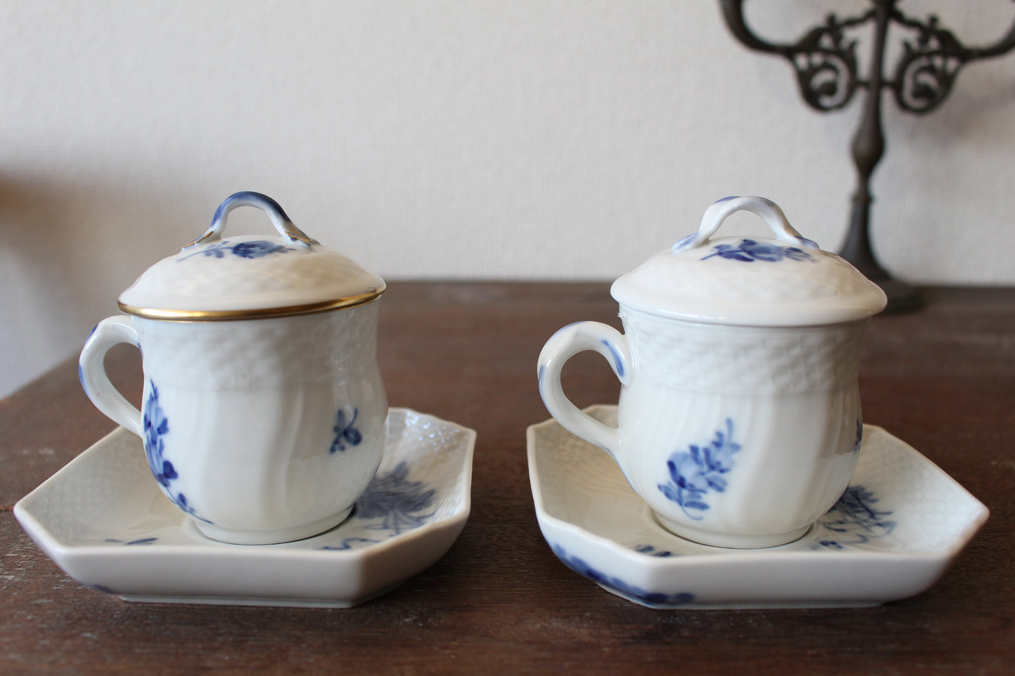 ロイヤルコペンハーゲン/ブルーフラワー/カーブ 蓋つきクリームカップ&ソーサー(マスタードカップ/チョコレートカップ)2客セット