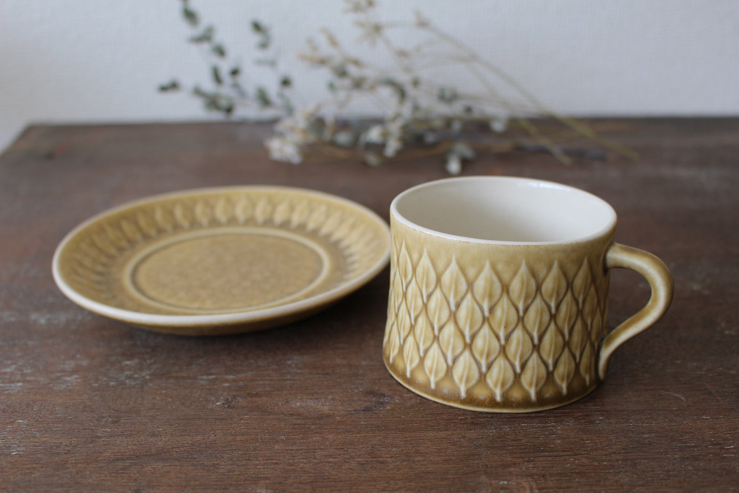 クイストゴー・レリーフ (Quistgaard Relief) ティーカップ&ソーサー