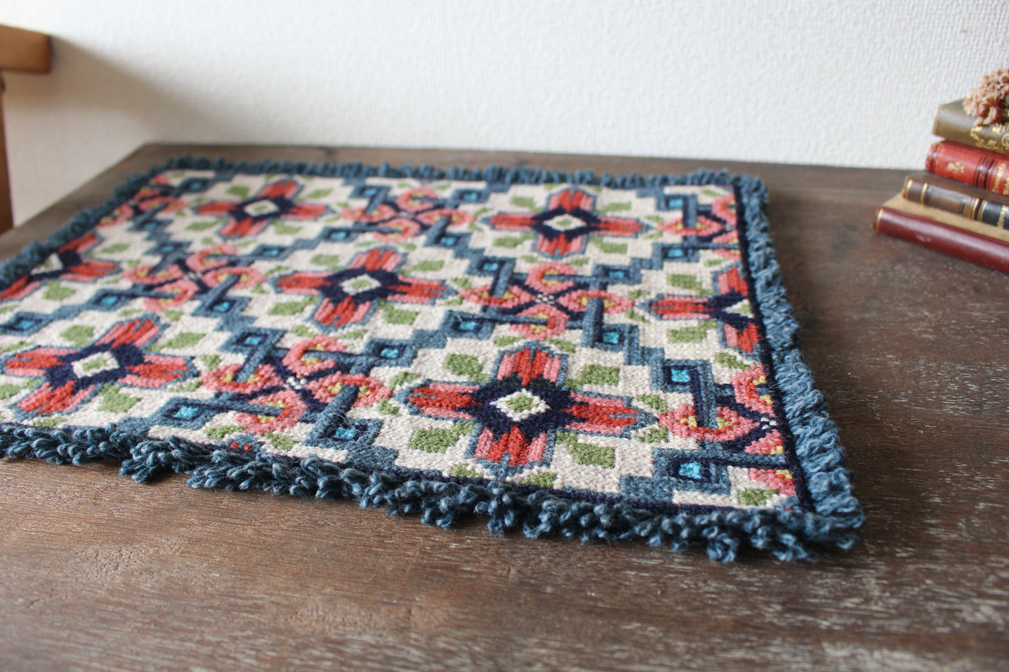 スウェーデン ツヴィスト刺繍 ヴィンテージタペストリー/テーブルマット 幾何学模様