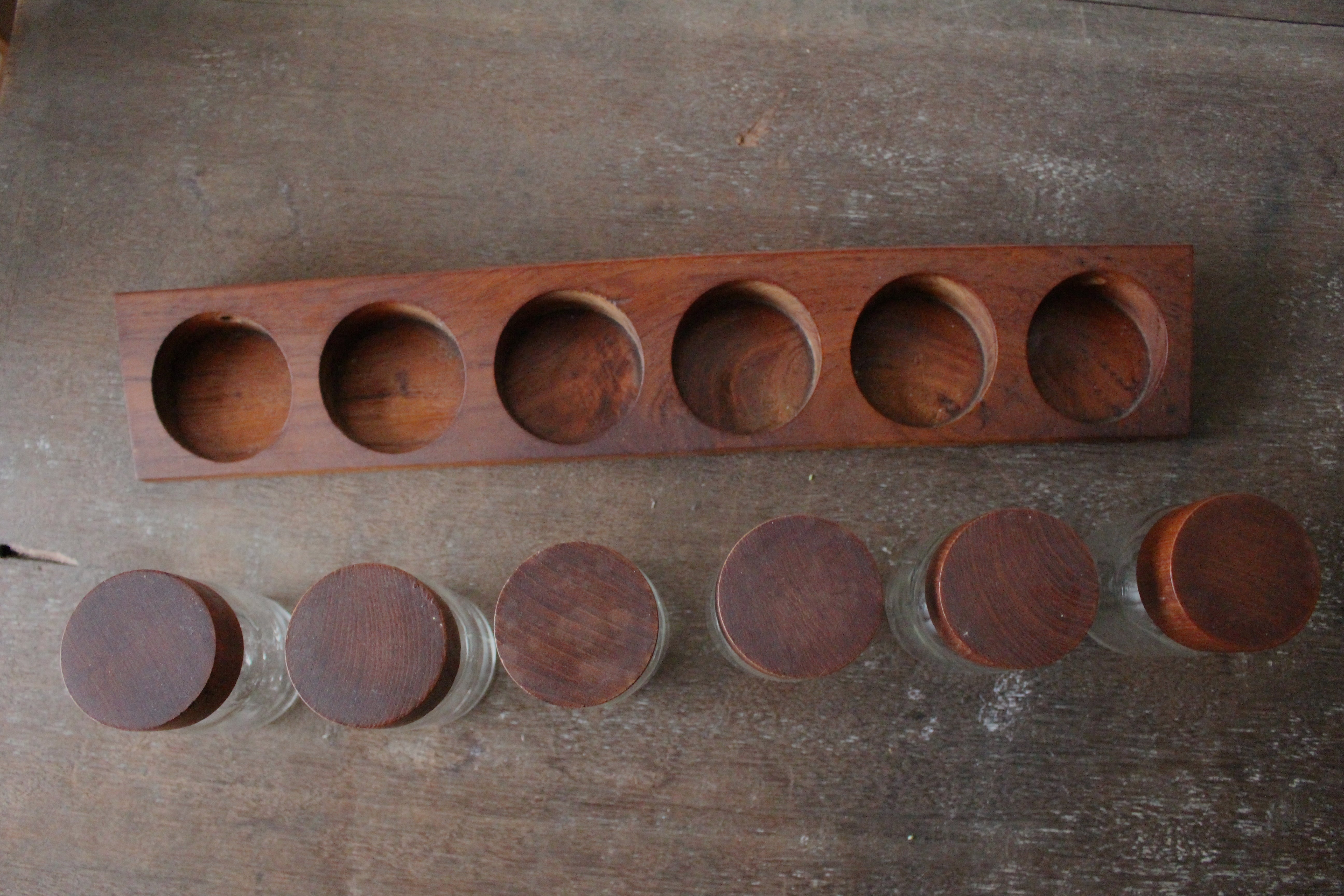 デンマーク製 チーク材 Digsmed スパイスラック&ガラスジャー6セット