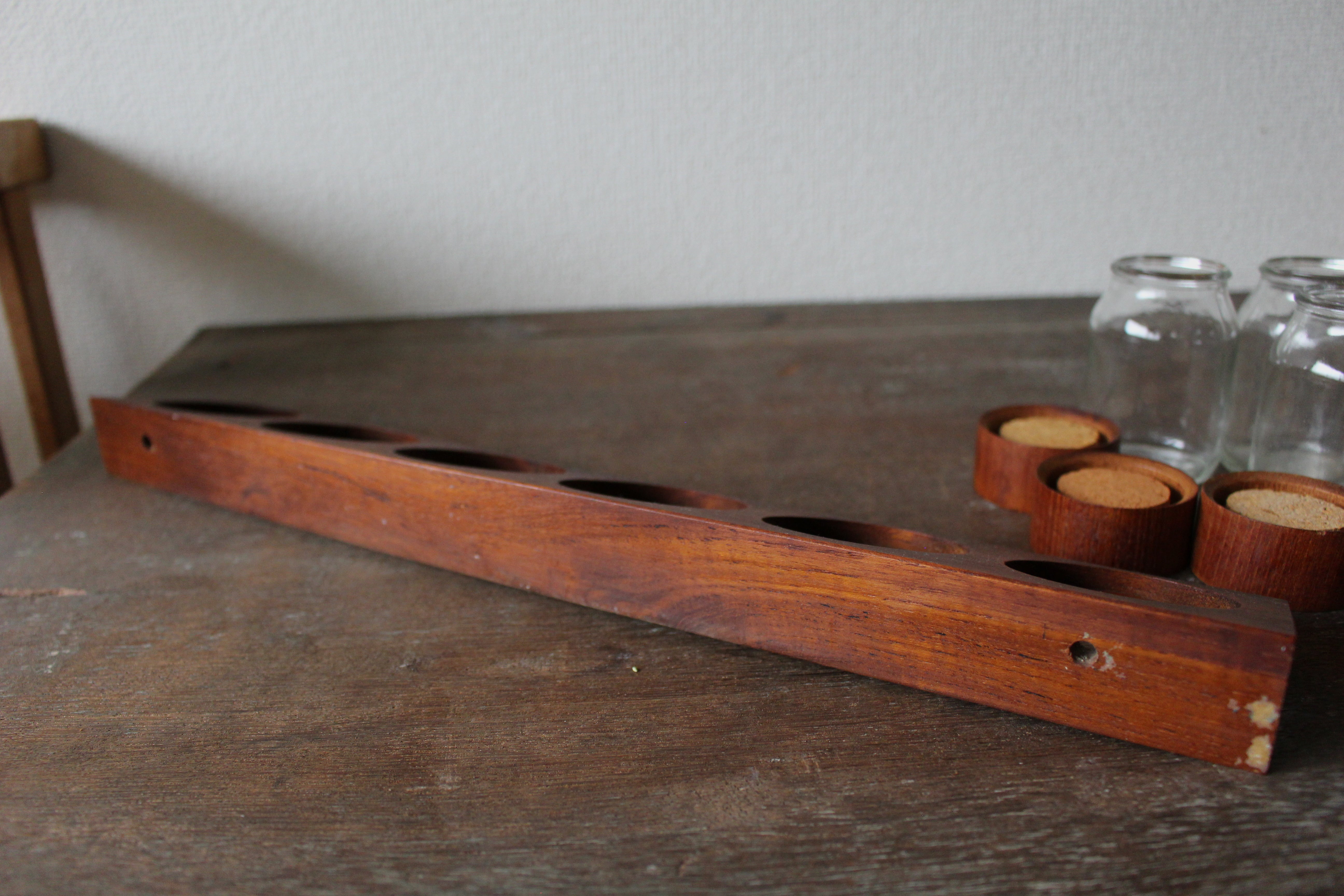 Digsmed（ディグスメッド）　スパイスラック デンマーク製 チーク材 Digsmed スパイスラック&ガラスジャー6セット