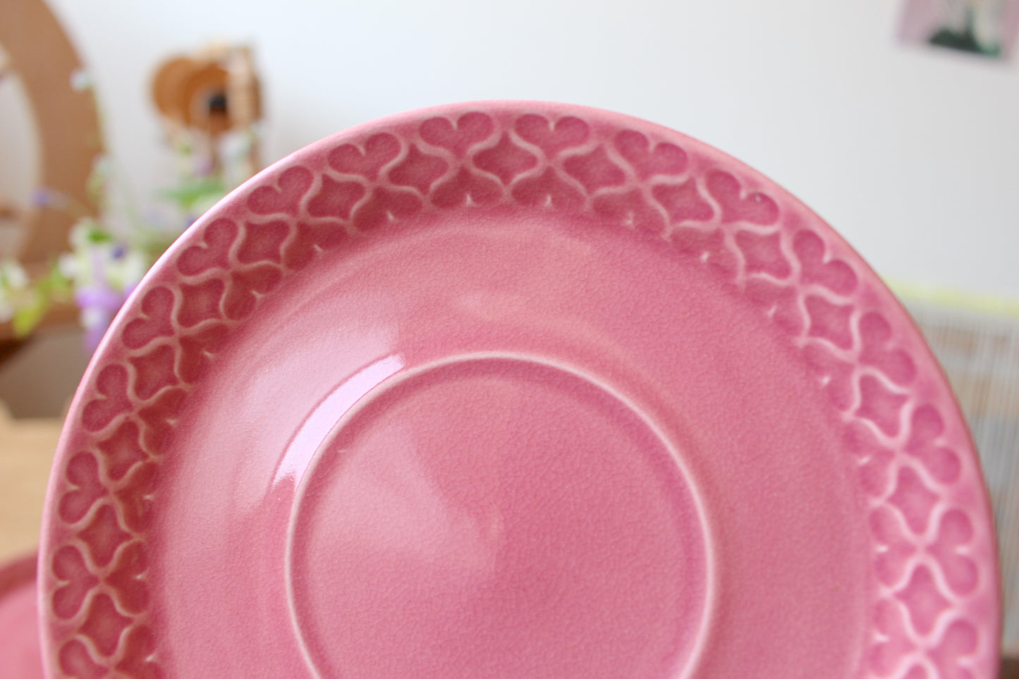 クイストゴー Cordial Palet（コーディアル パレット）ピンク 三点トリオ（カップ＆ソーサー&ケーキプレート）